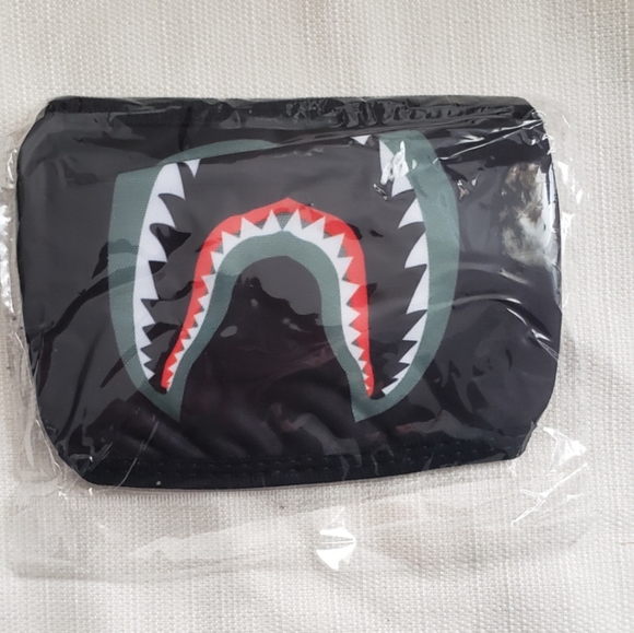 Black face mask - Picture 1 of 1